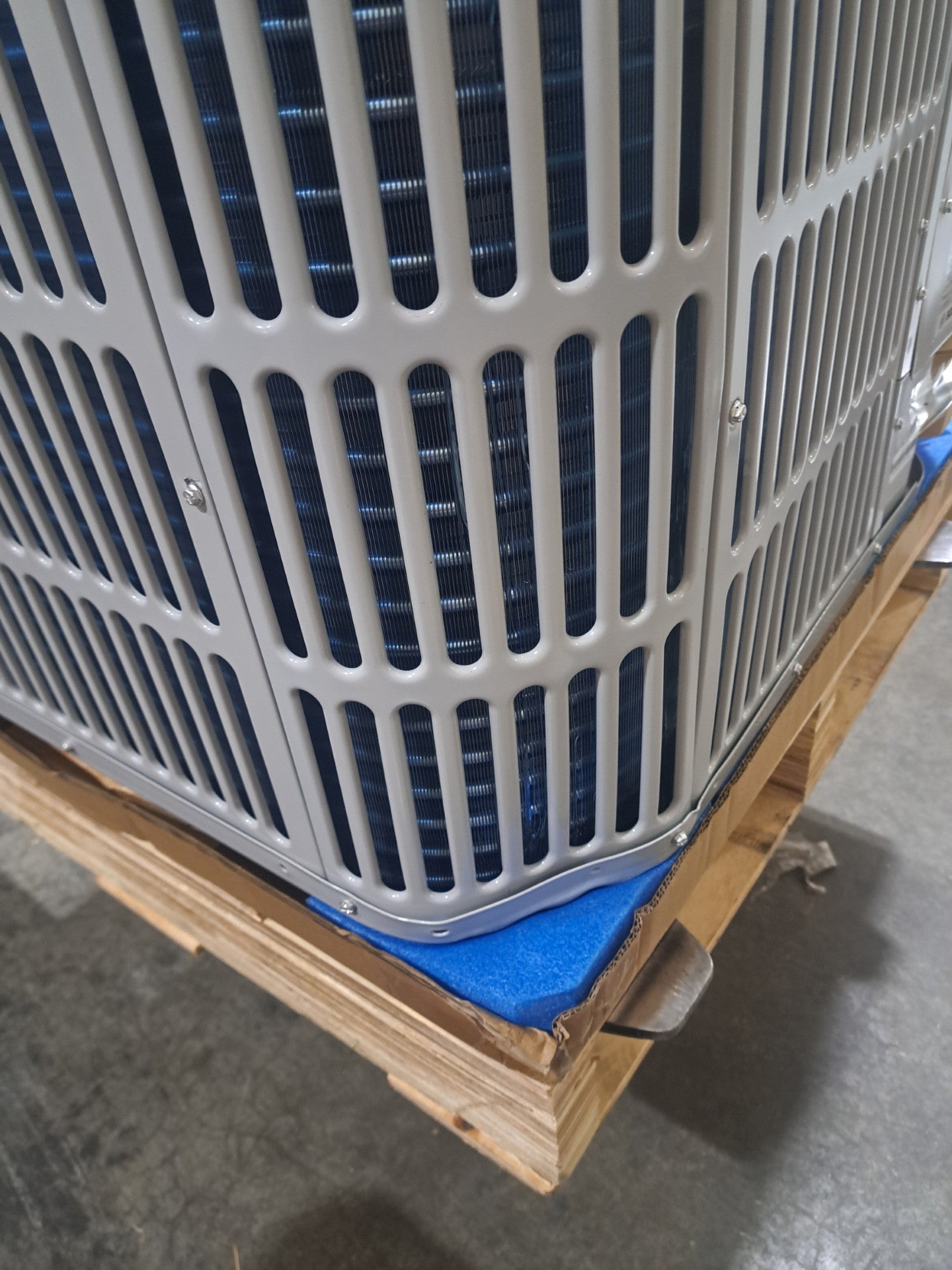 Bosch 3 Ton M15 Heat Pump (BOVA-36RXB-M15S)