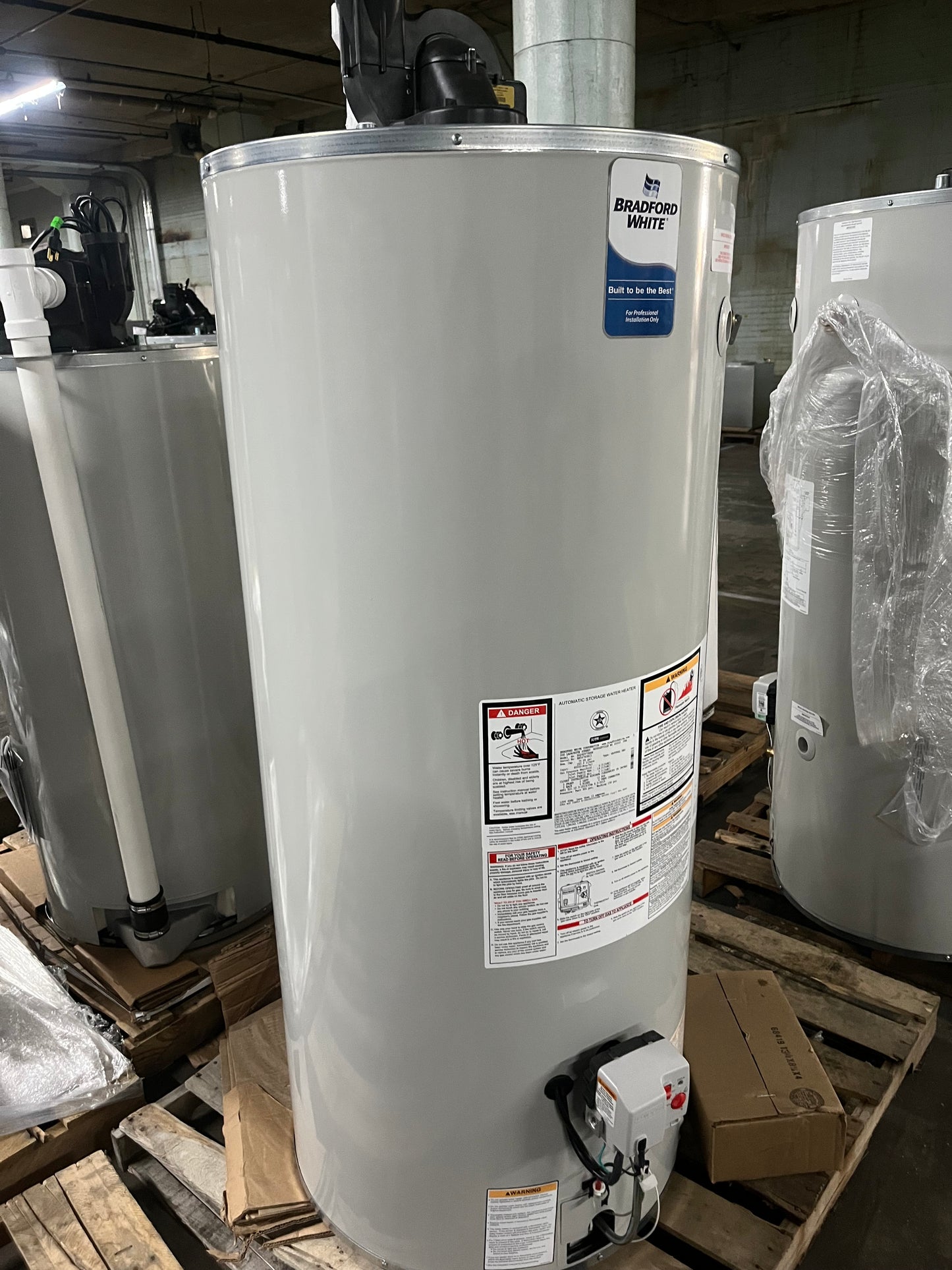 Bradford White 75 Gallon Power Direct Vent Water Heater (RG2PDV75H6N)