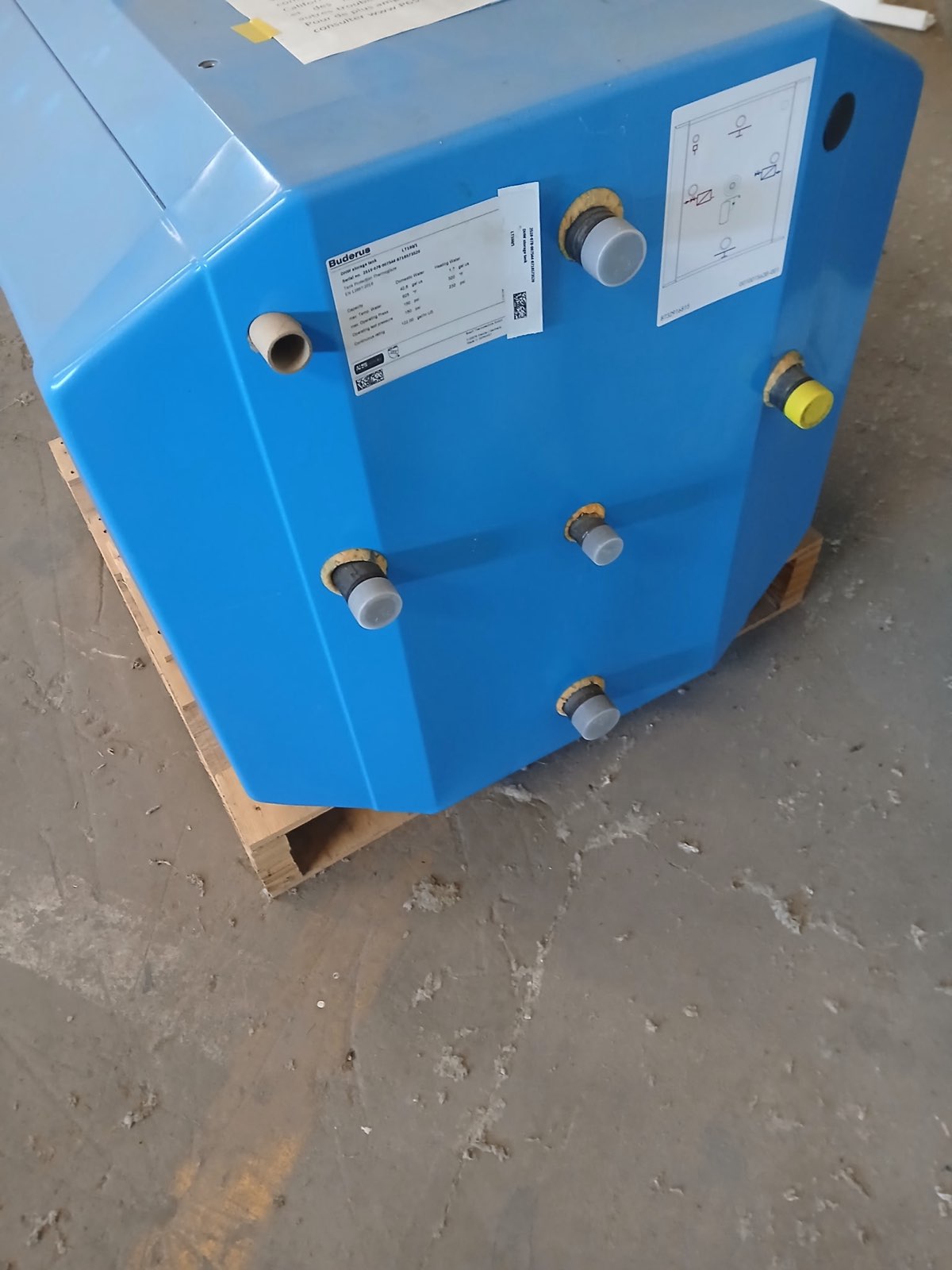 Buderus 93K BTU 42 Gallon Indirect Water Heater (LT-160)