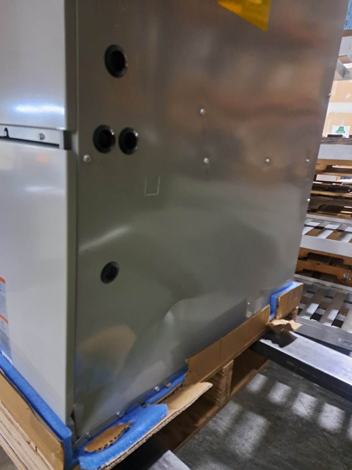 Bosch 100K BTU Gas Furnace (C Cabinet) (BGH96M100C5C)
