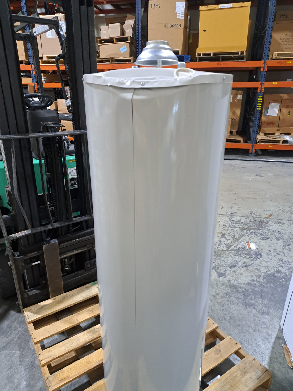 Bradford White 40 Gallon Natural Gas Water Heater (RG240T6N)