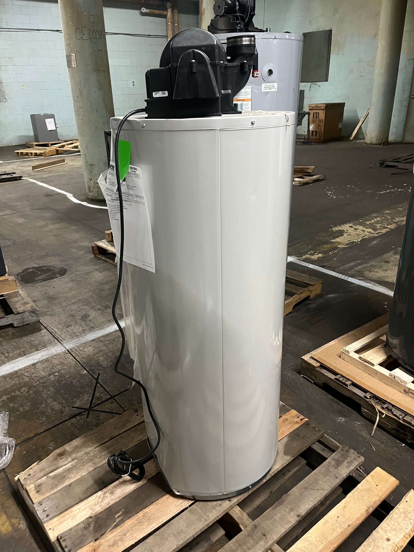 Bradford White 40 Gallon LP Power Vented Water Heater (RG1PV40S6X)