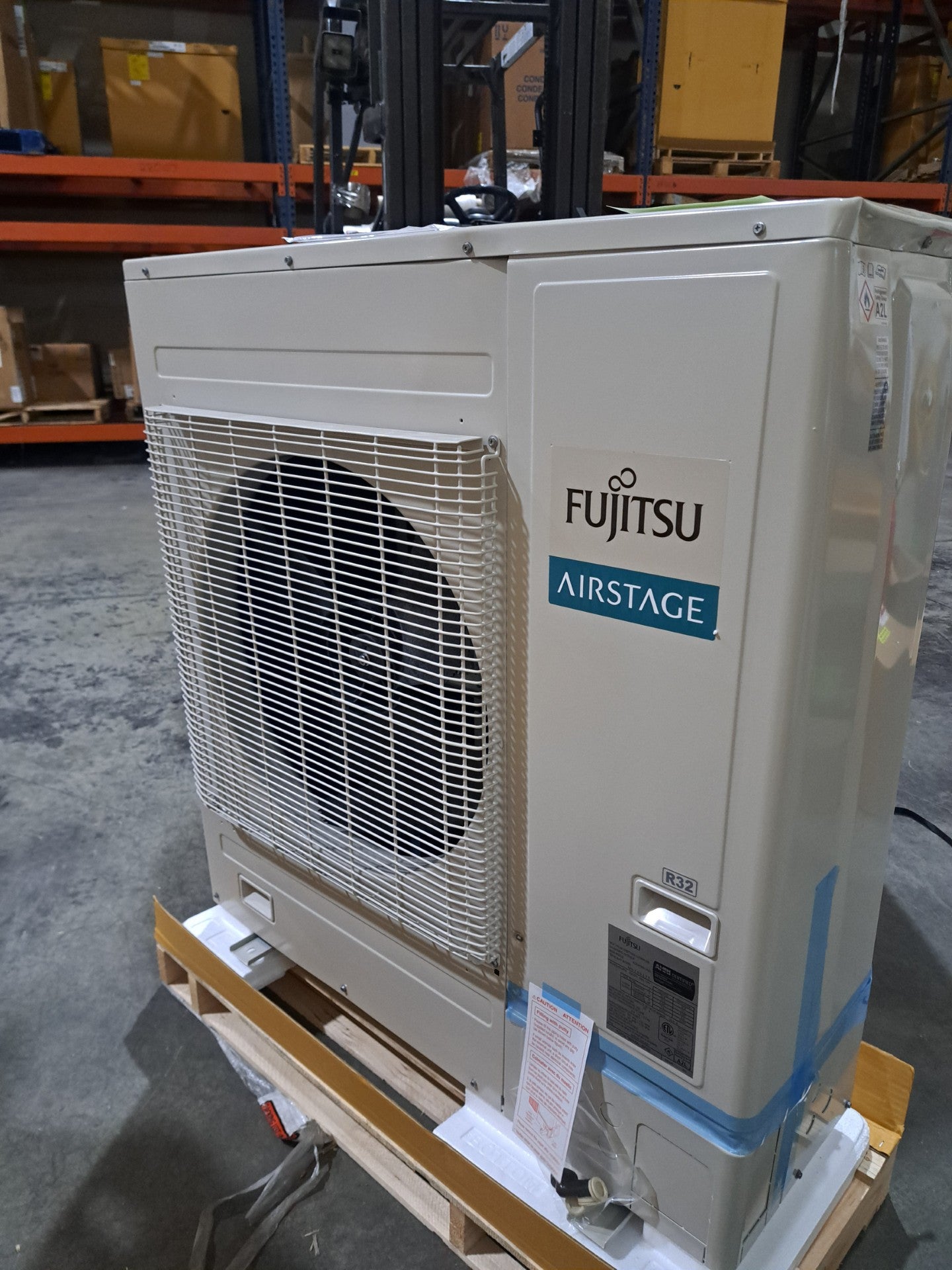 Fujitsu 36K BTU Universal Heat Pump (AOUHKUAS1)