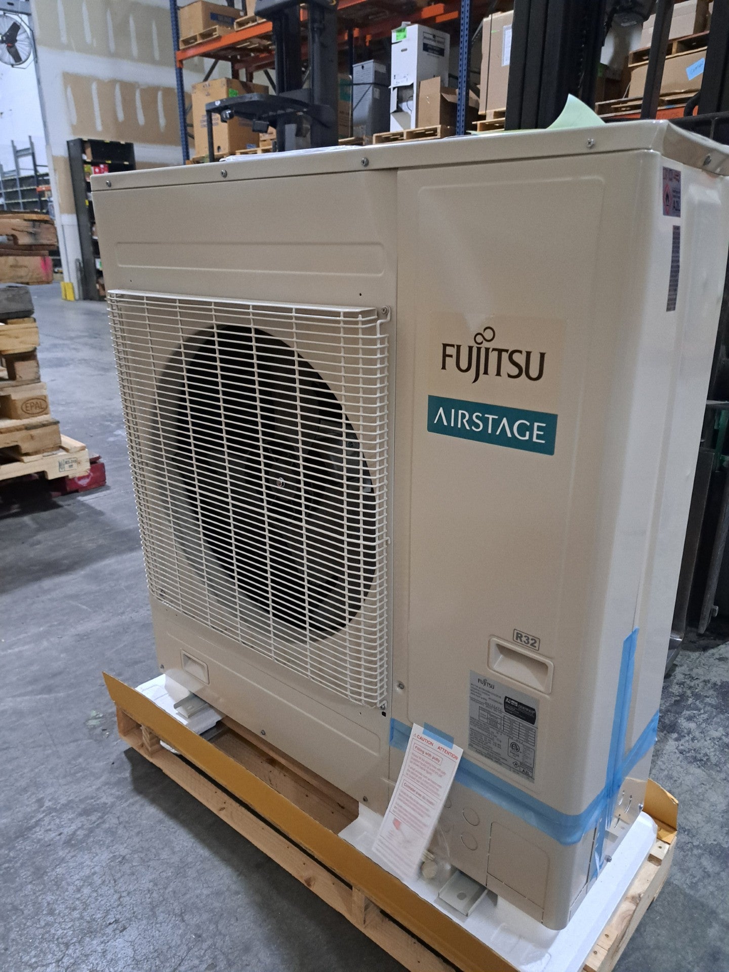 Fujitsu 36K BTU Universal Heat Pump (AOUHKUAS1)