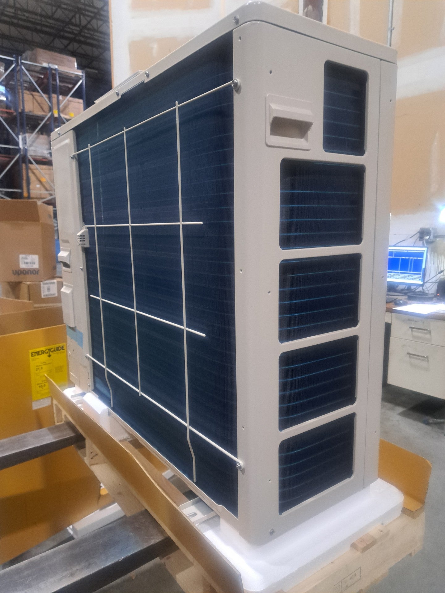 Fujitsu 36K BTU Single Zone Heat Pump (AOUH36KPAS1)