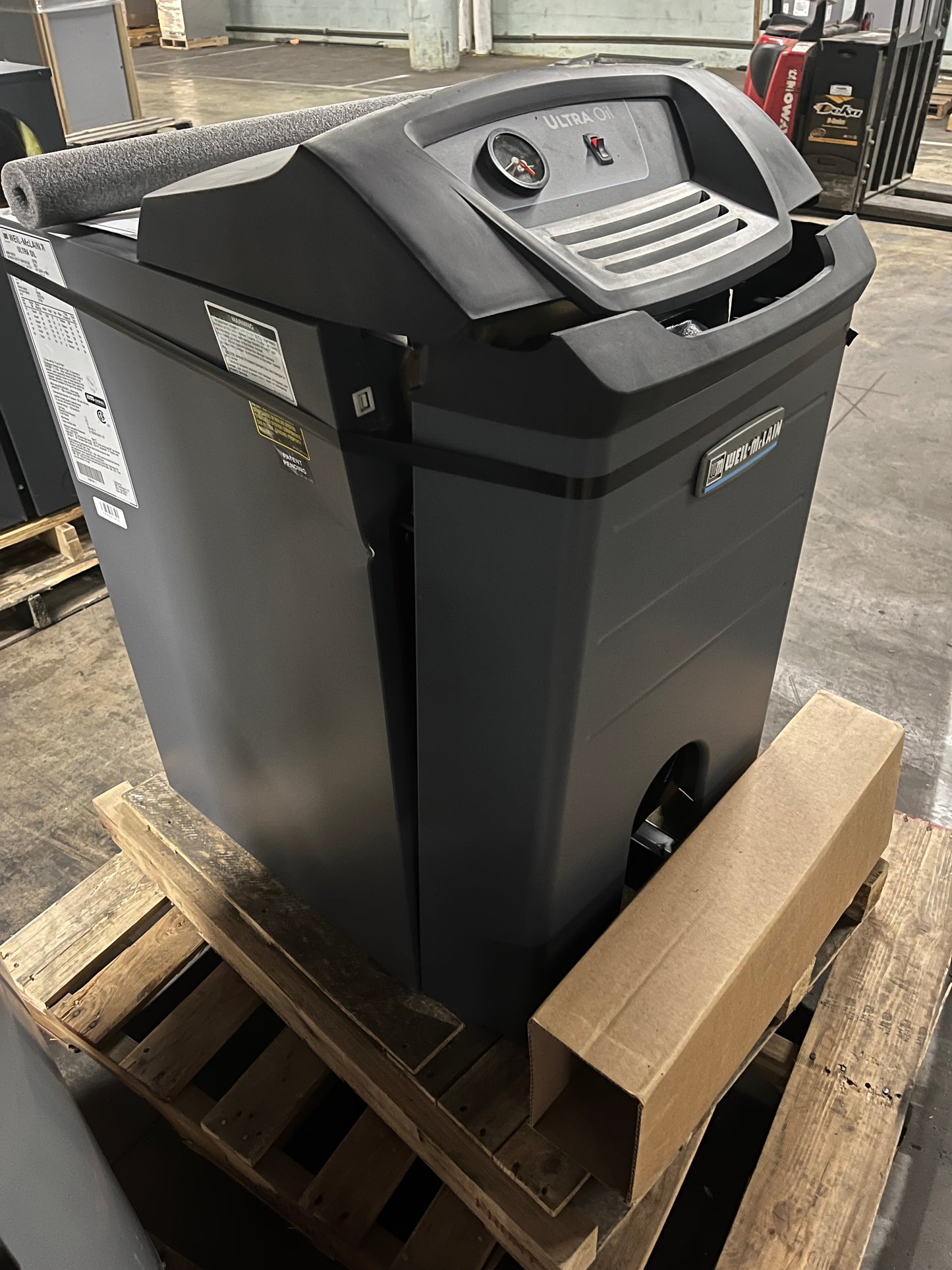Weil McLain 168K BTU Oil Fired Hot Water Boiler 87% (UO-4E)