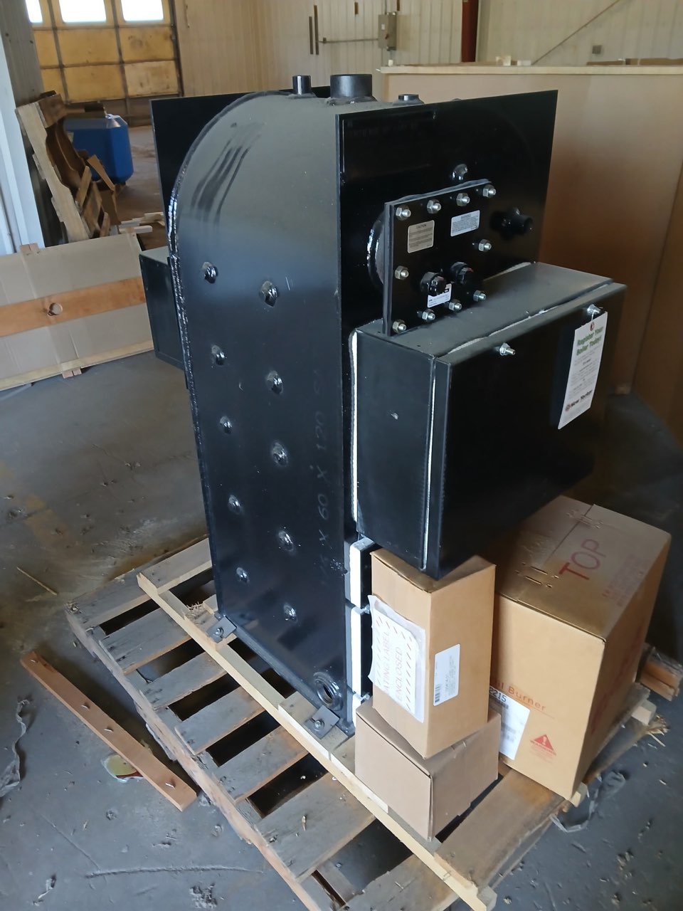 New Yorker 175K/210K BTU Oil Boiler w/ Coil (FR-147-BTH)