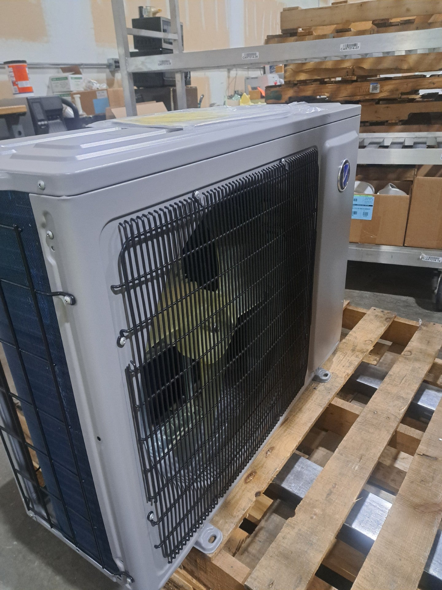 Friedrich 18K Single Zone Heat Pump (FPHSR18A3D)