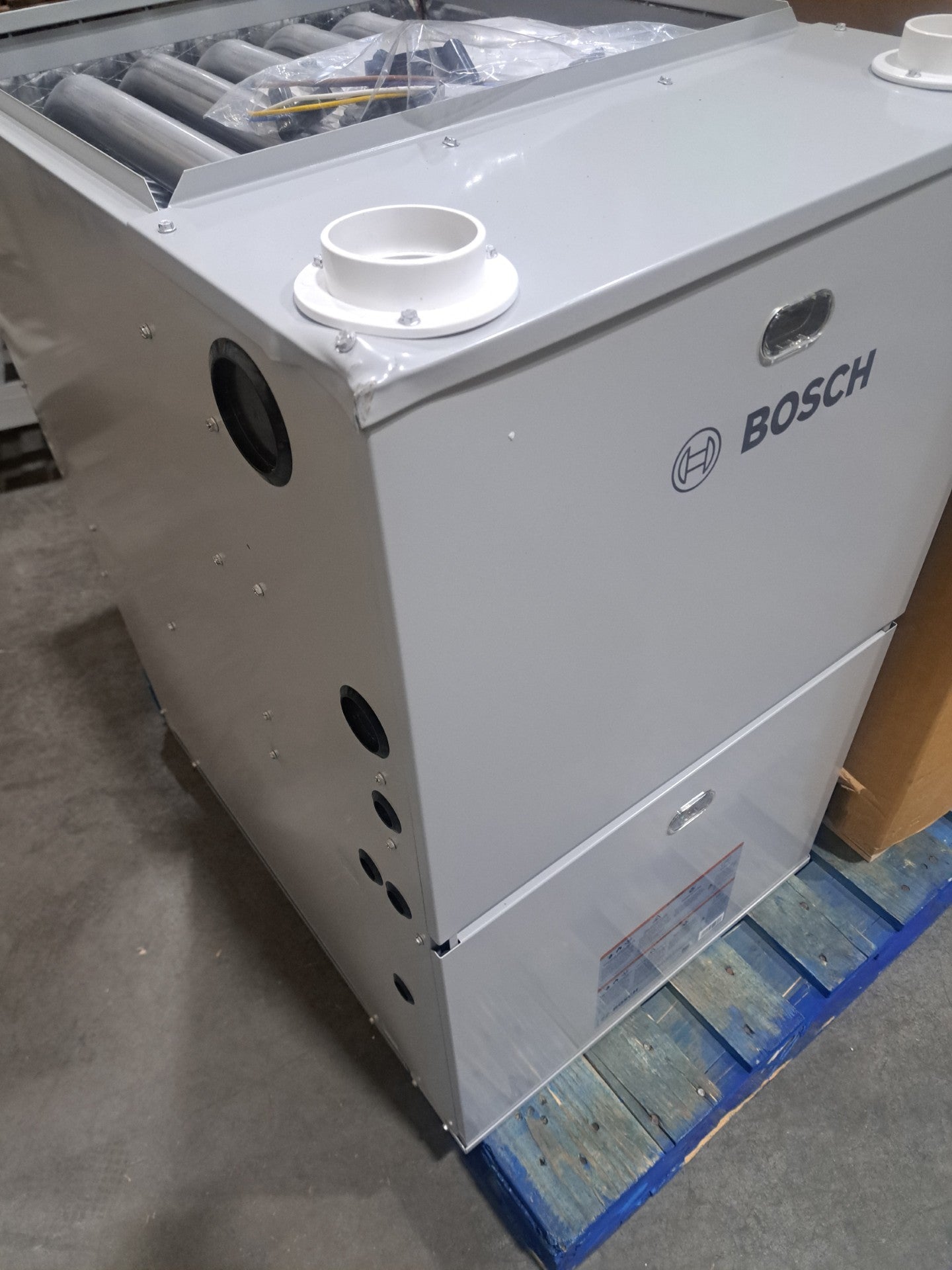 Bosch 100K BTU 96% Natural Gas Furnace (BGH96M100C5C)