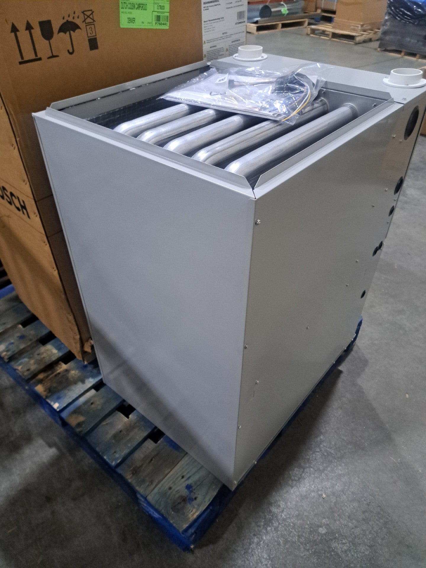 Bosch 100K BTU 96% Natural Gas Furnace (BGH96M100C5C)
