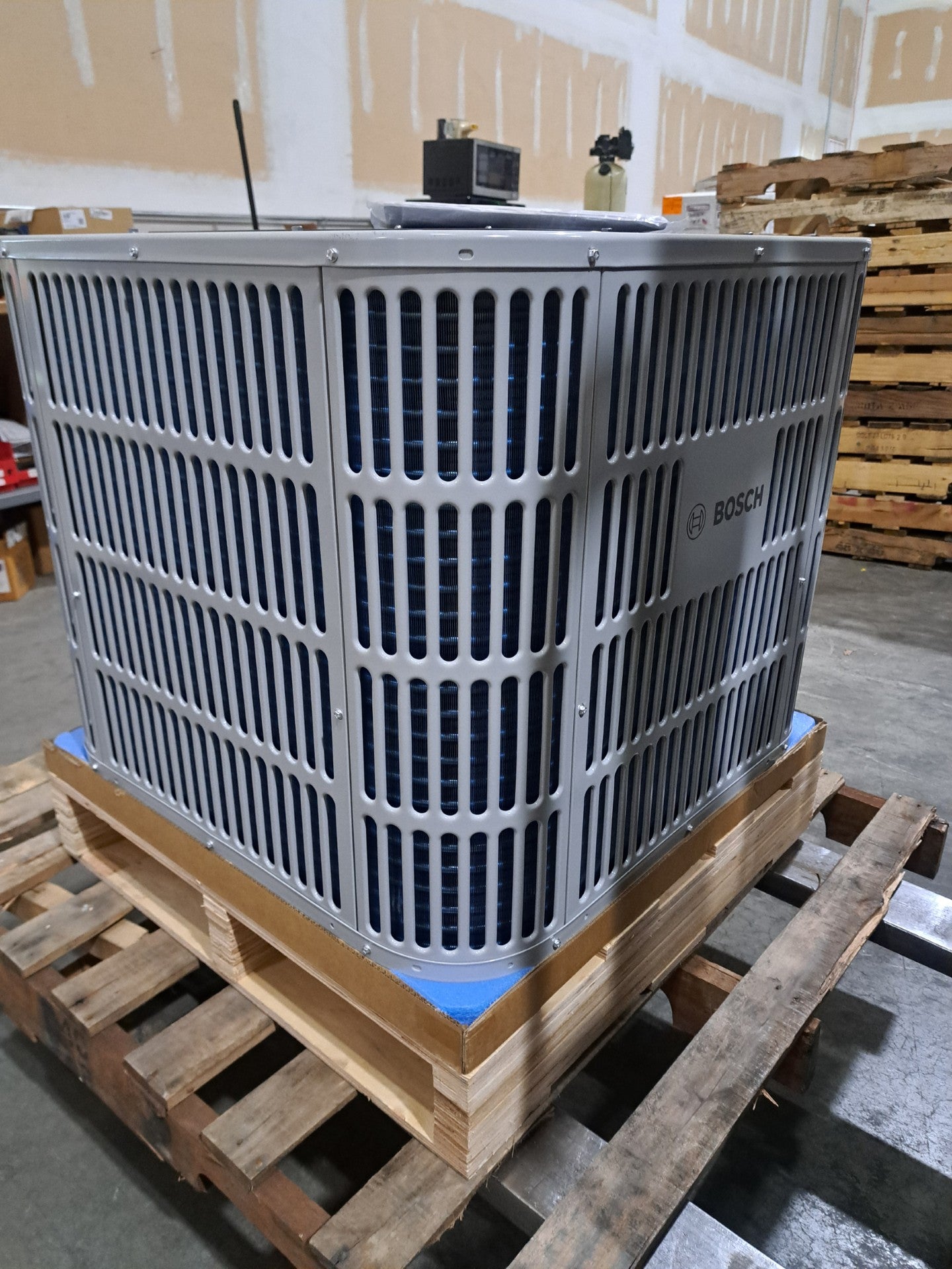Bosch 3 Ton M15 Heat Pump (BOVB-36RTB-M15S)