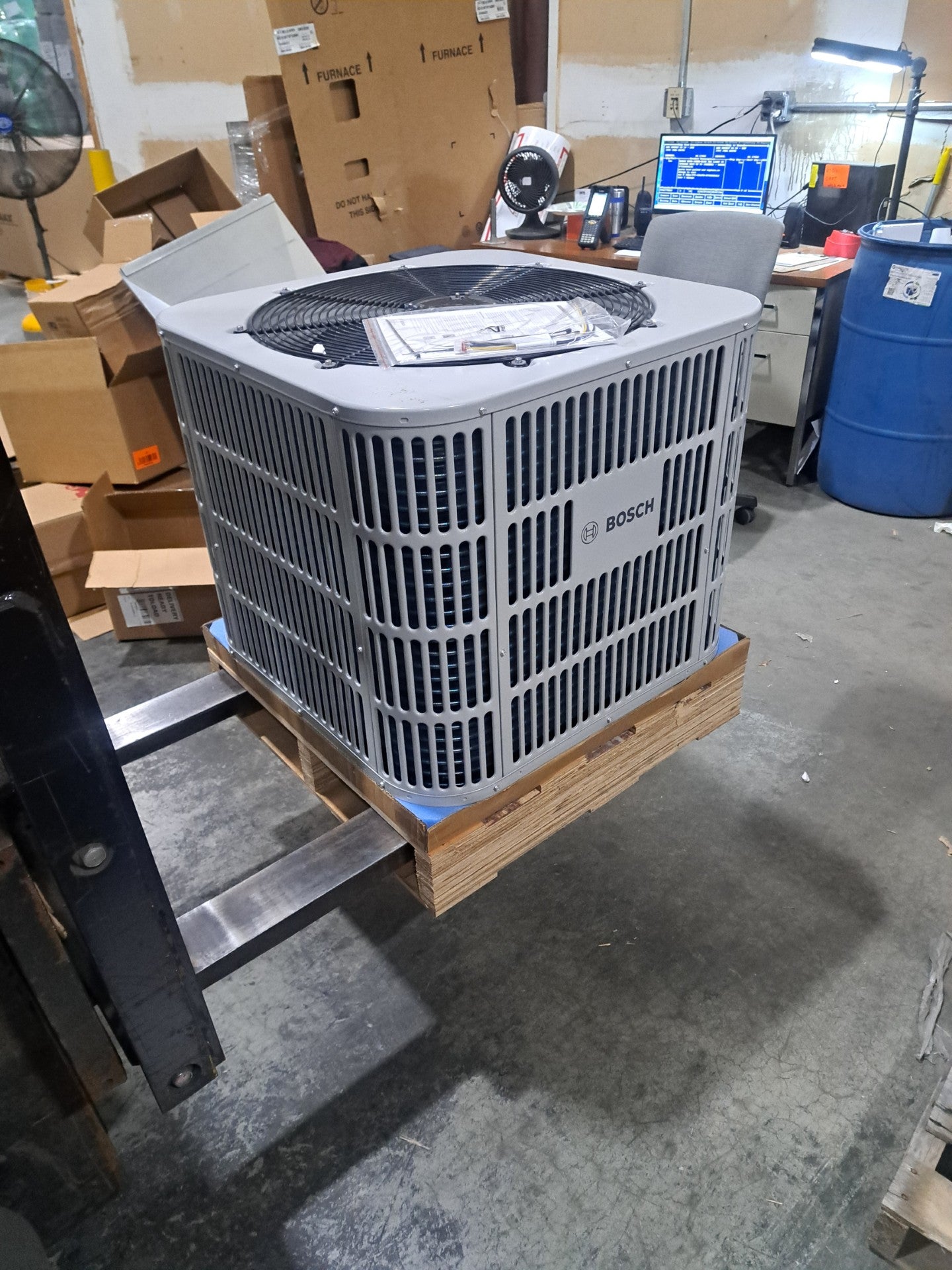 Bosch 3 Ton M15 Heat Pump (BOVA-36RXB-M15S)