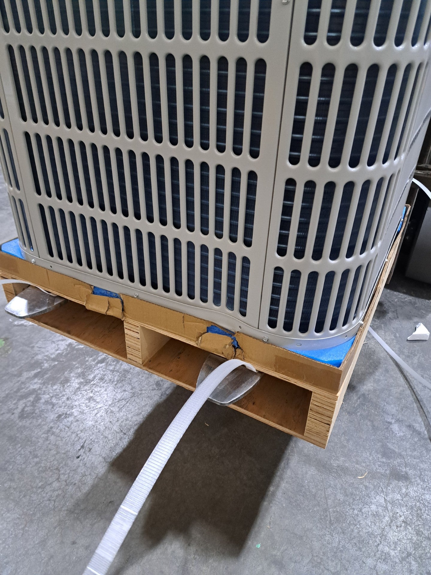 Bosch 5 Ton M15 Heat Pump (BOVA-60RXB-M15S)