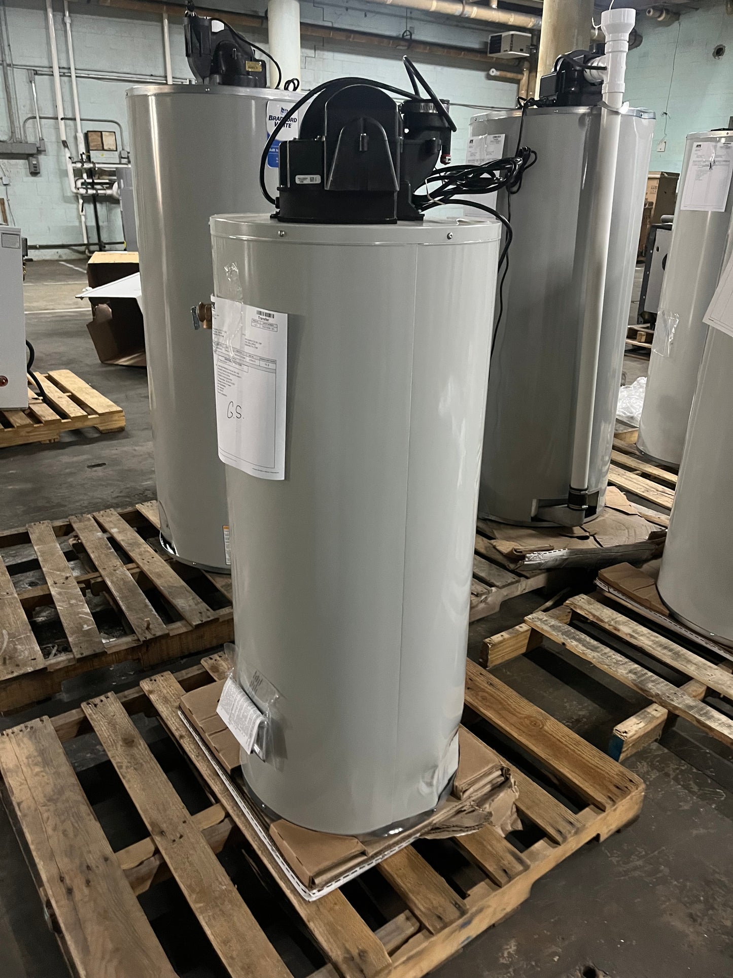 Bradford White 40 Gallon Power Vent Water Heater (RG1PV40S6N)