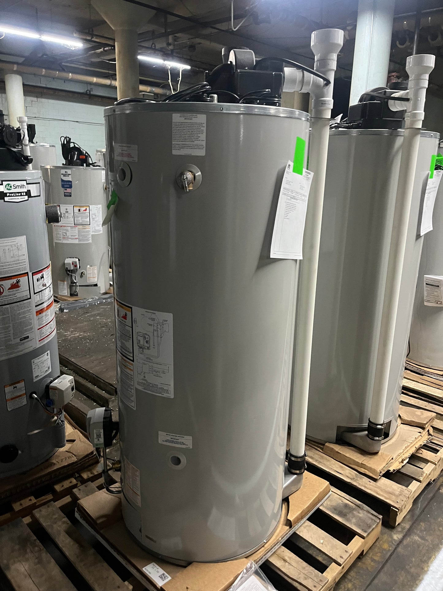 Bradford White 75 Gallon Power Direct Vent Water Heater (RG2PDV75H6N)