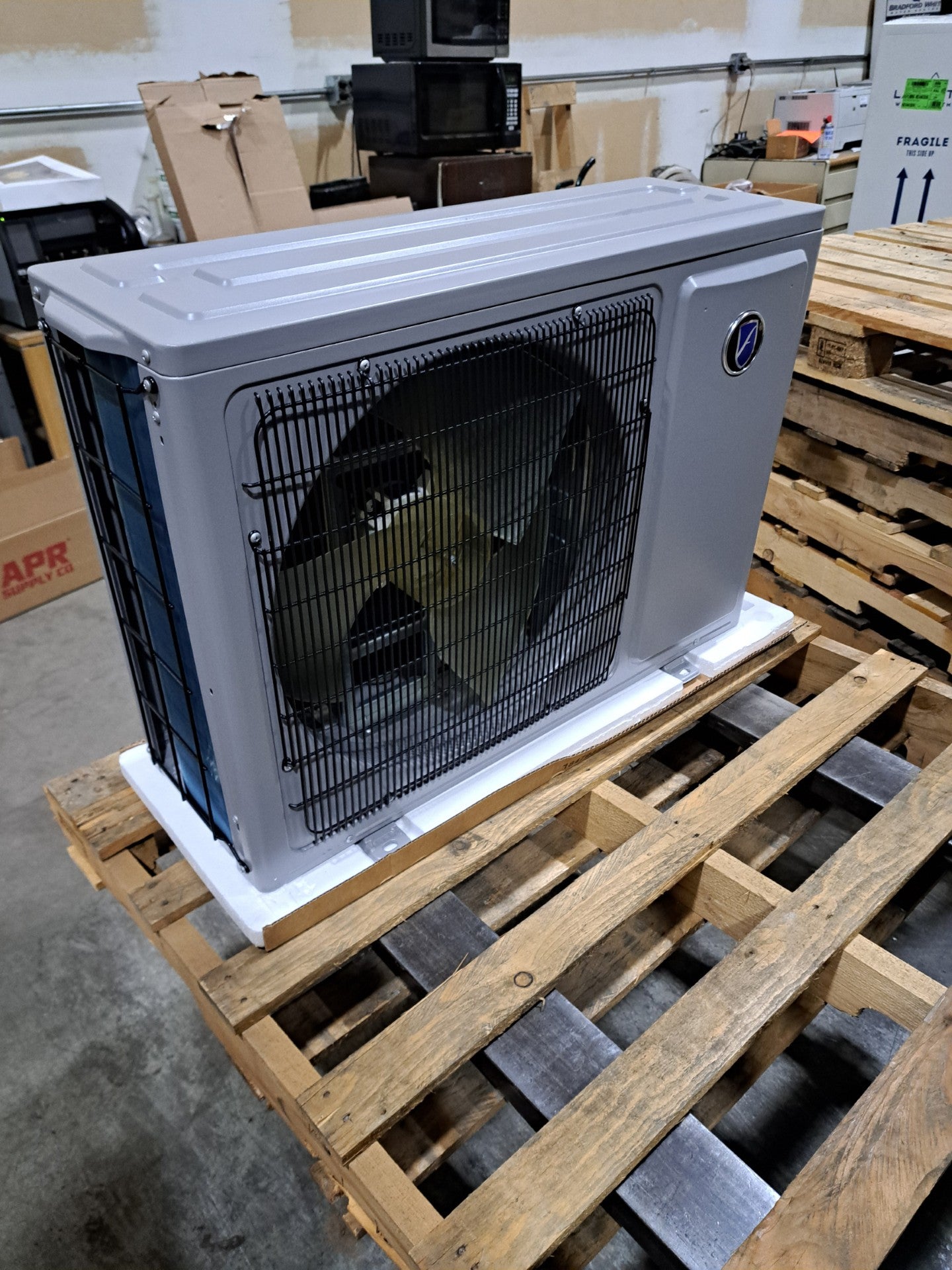 Friedrich 12K BTU Single Zone Heat Pump (FPHSR12A3D)