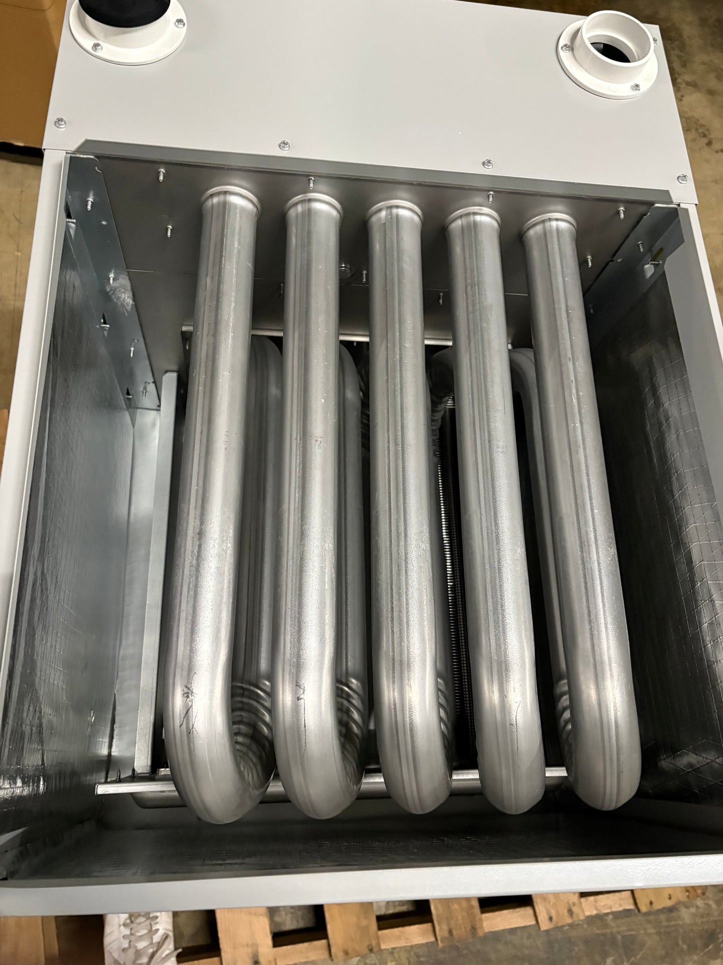 Bosch 100K BTU 96% Furnace (BGH96M100C5C)