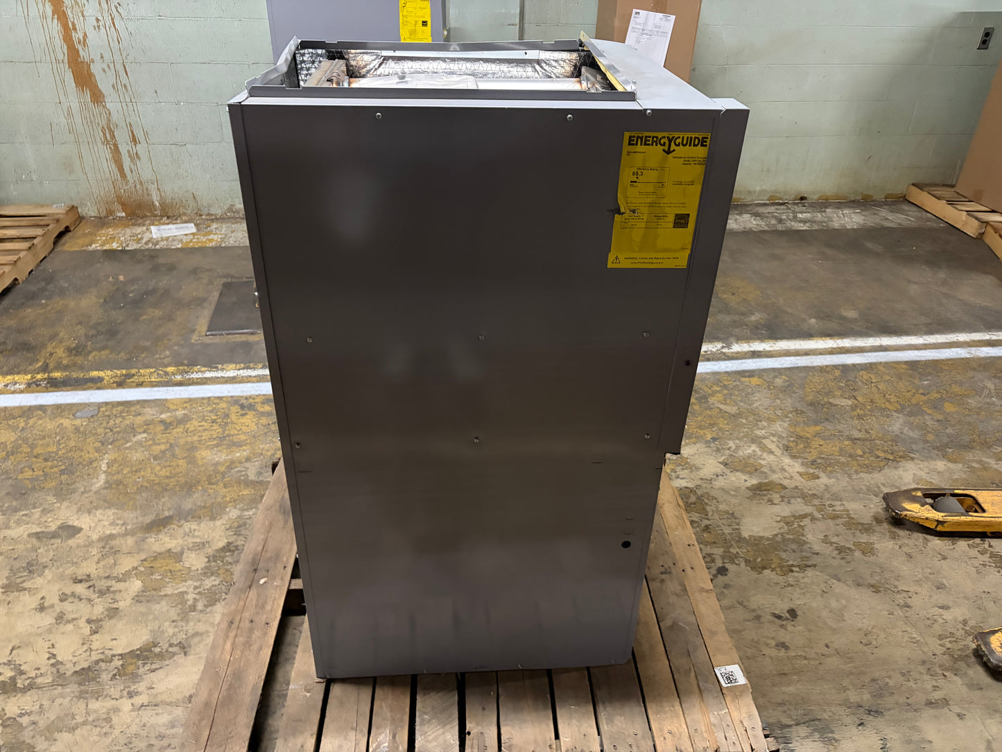 Heil 154K BTU Hi-Boy Multi Position Furnace (OMV154L20A)
