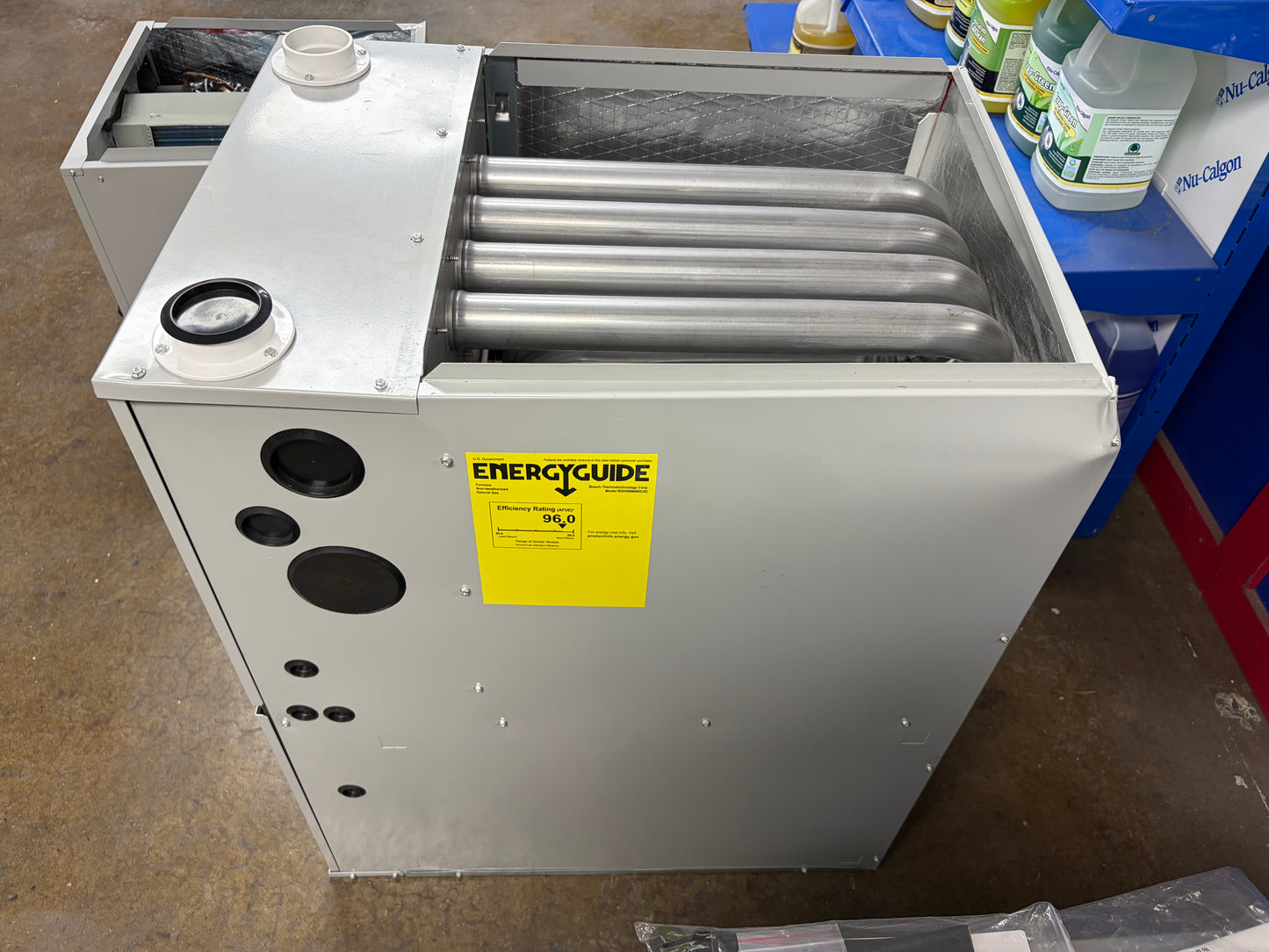 Bosch 80k BTU Gas Furnace (BGH96M080C4C)