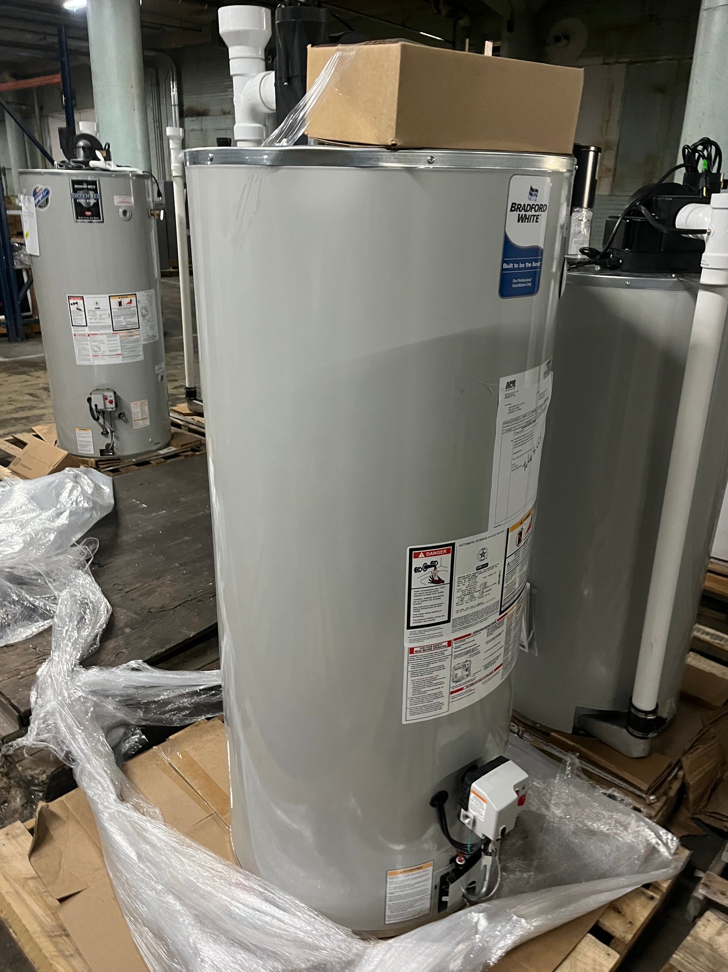 Bradford White 75 Gal Power Direct Vent Water Heater (RG2PDV75H6N)