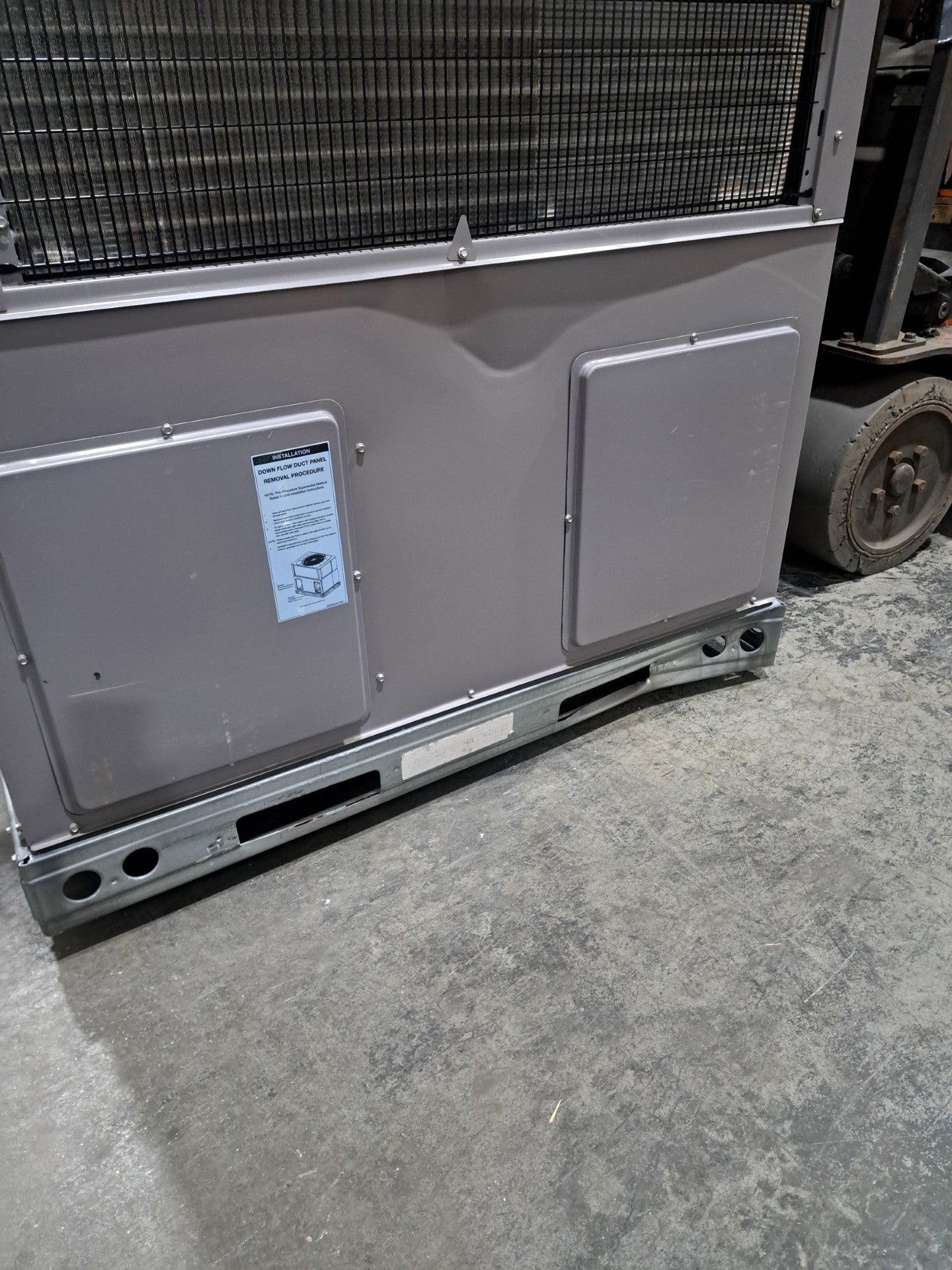 Heil 5 Ton Gas/Electric Packaged Rooftop Unit 208/230/3PH (PGD460115H000K)