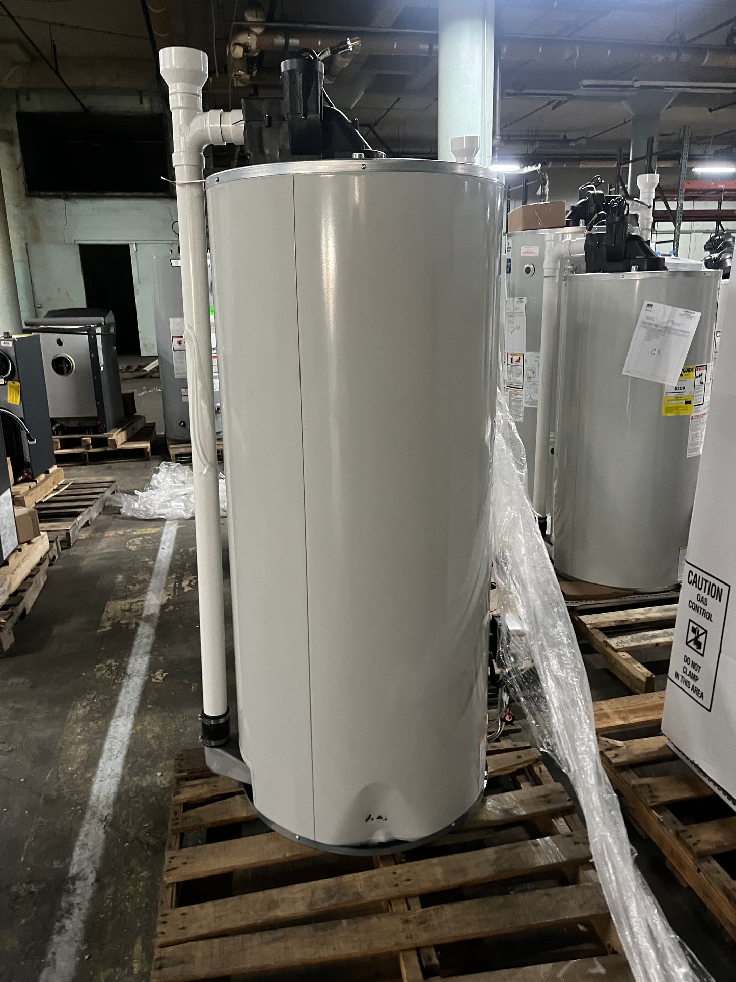Bradford White 75 Gal Nat Gas Power Direct Vent Water Heater (RG2PDV75H6N)