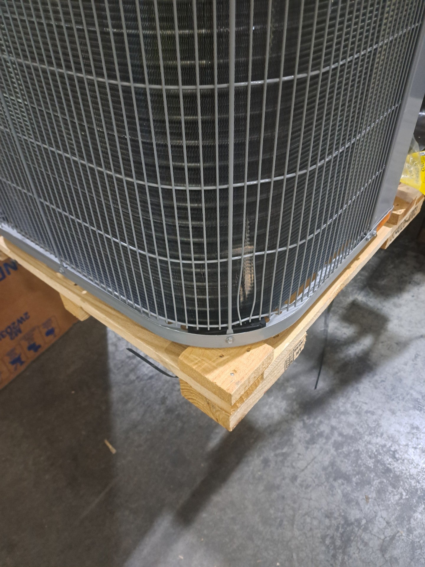 Heil 2 Ton Single Stage Air Conditioner (R5A4S24AKANA)