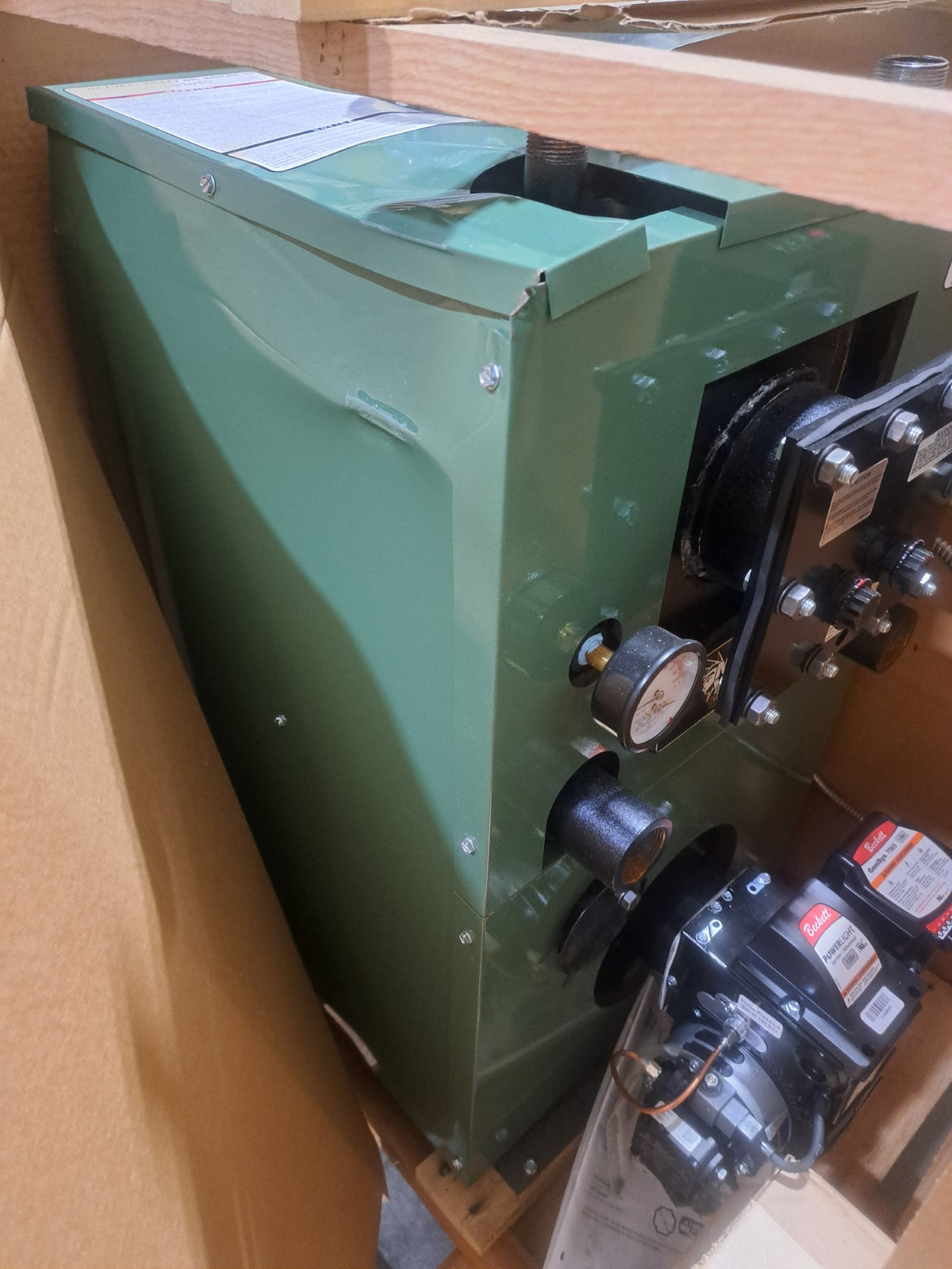 New Yorker 86.2% 110K BTU Oil Boiler (AP-110U-T)