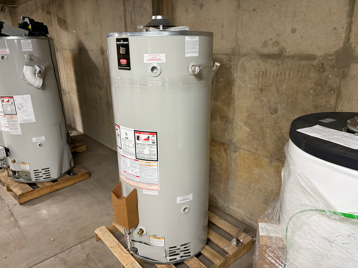 Bradford White 75 Gallon Natural Gas Atmospheric Water Heater (RG275H6N)