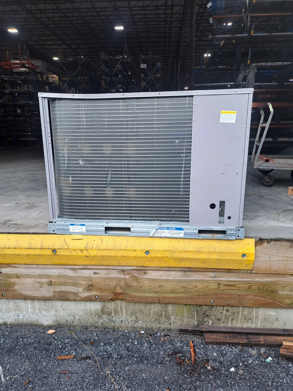 Heil 7.5 Ton 2 Stage Gas/Electric 3 Phase Commercial Unit (RGF090LE20AAA)