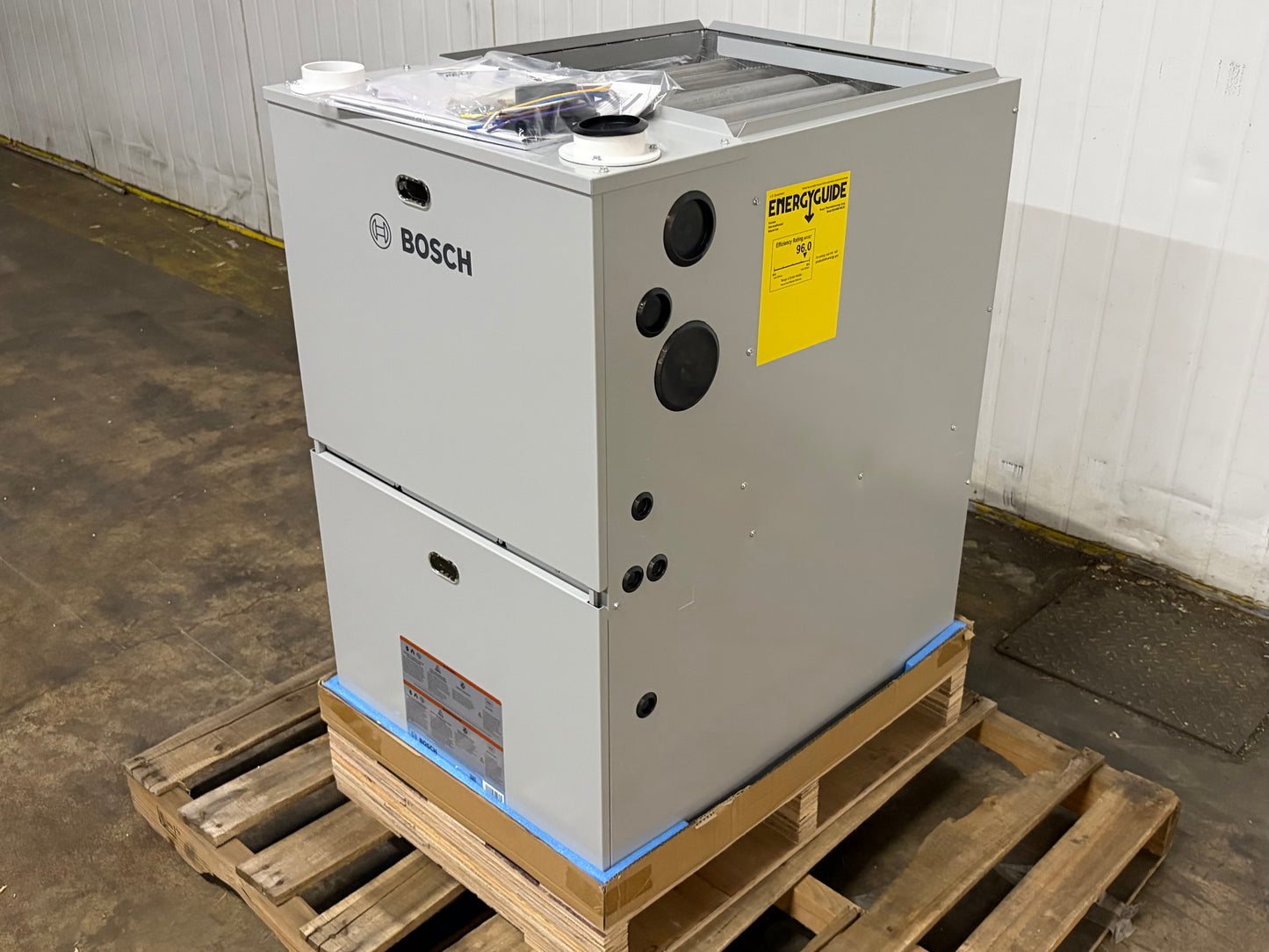 Bosch 100K BTU 96% Gas Furnace (BGH96M100C5C)