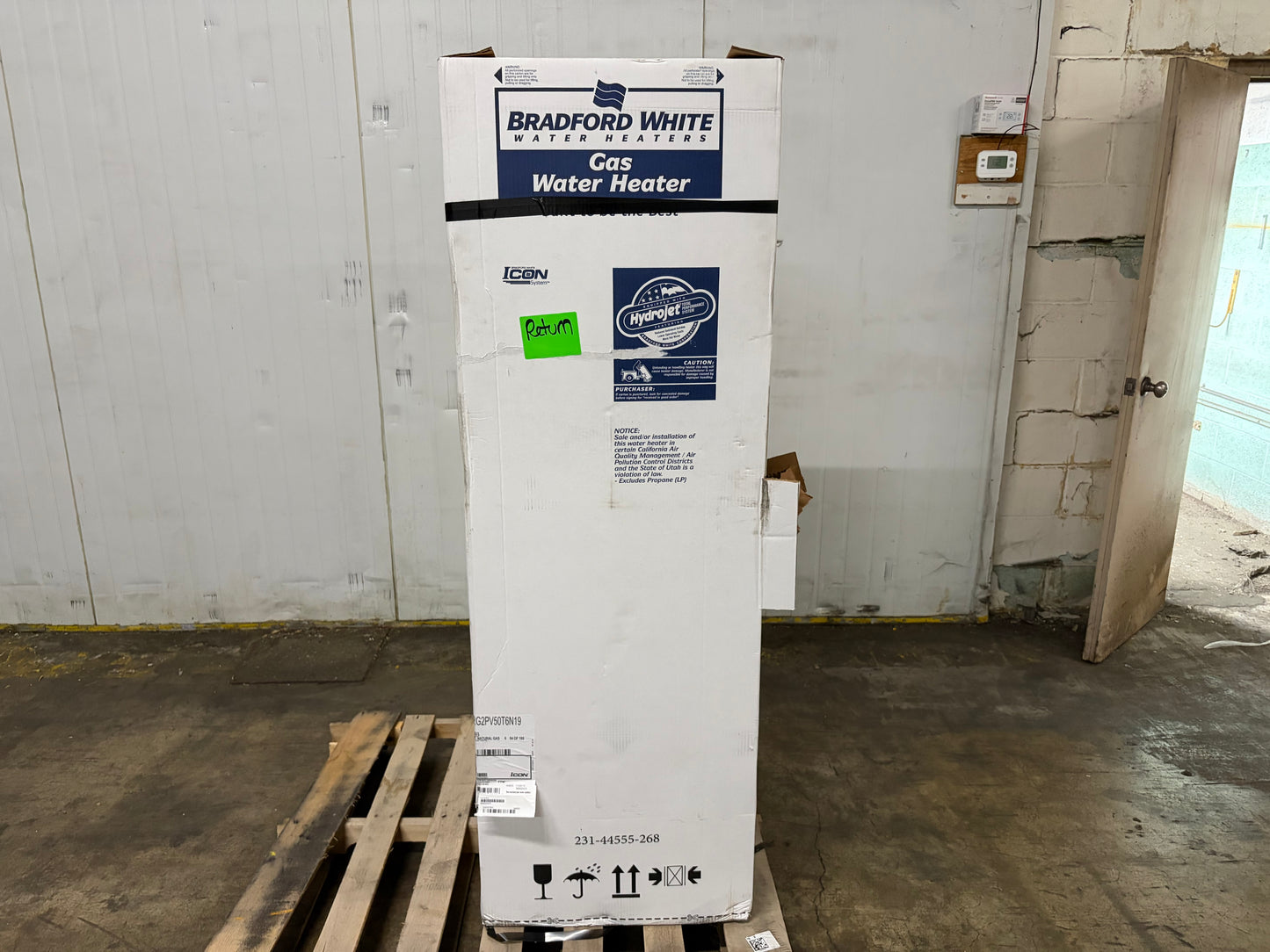 Bradford White 50 Gallon Natural Gas Power Vent Water Heater (RG2PV50T6N)