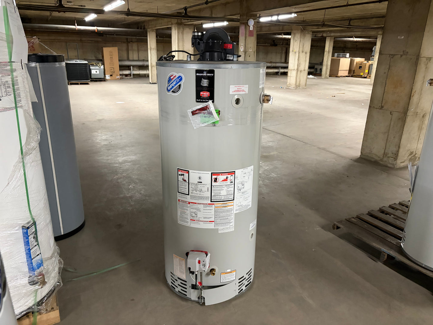 Bradford White 75 Gallon LP Power Vented Water Heater (RG2PV75H6X)