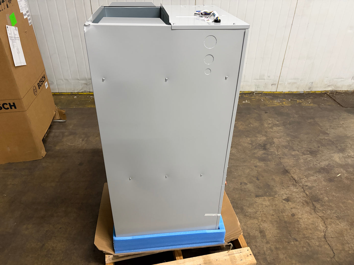 Bosch M15 2 Ton Multi Position Air Handler (BIVA-24RXB-M15X)