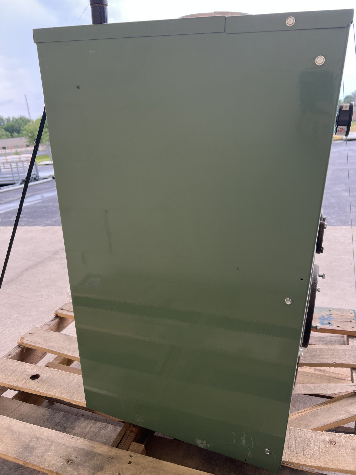 New Yorker 92K BTU Oil Boiler W/ Coil (CL3-105-WET-TB)