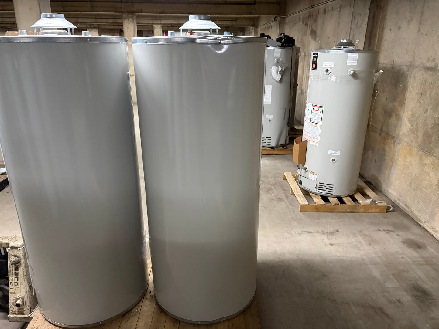 Bradford White 75 Gallon Natural Gas Atmospheric Water Heater (RG275H6N)