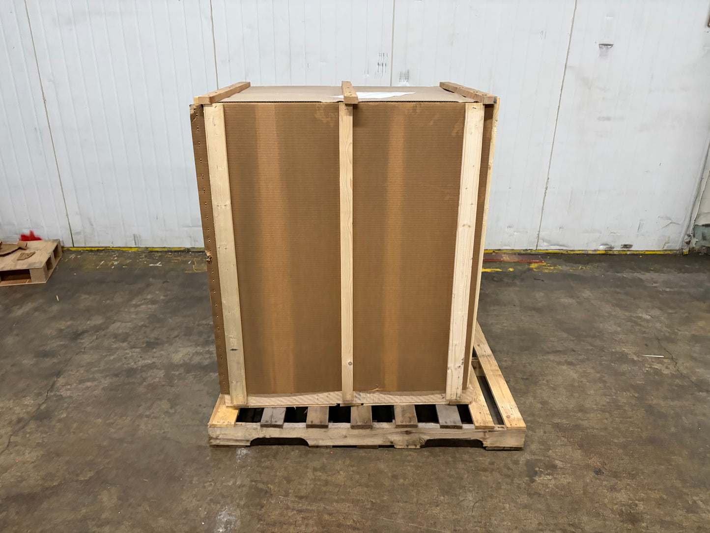 New Yorker 138K BTU 82% Natural Gas Steam Boiler (CGS50CNI-H)