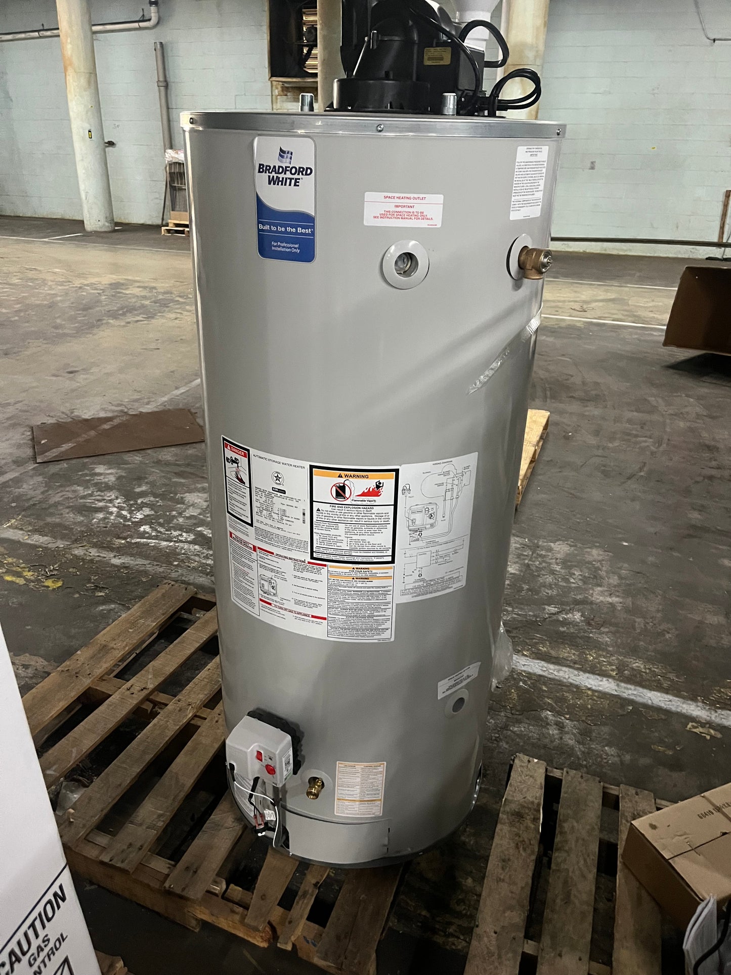 Bradford White 75 Gal Nat Gas Power Direct Vent Water Heater (RG2PDV75H6N)