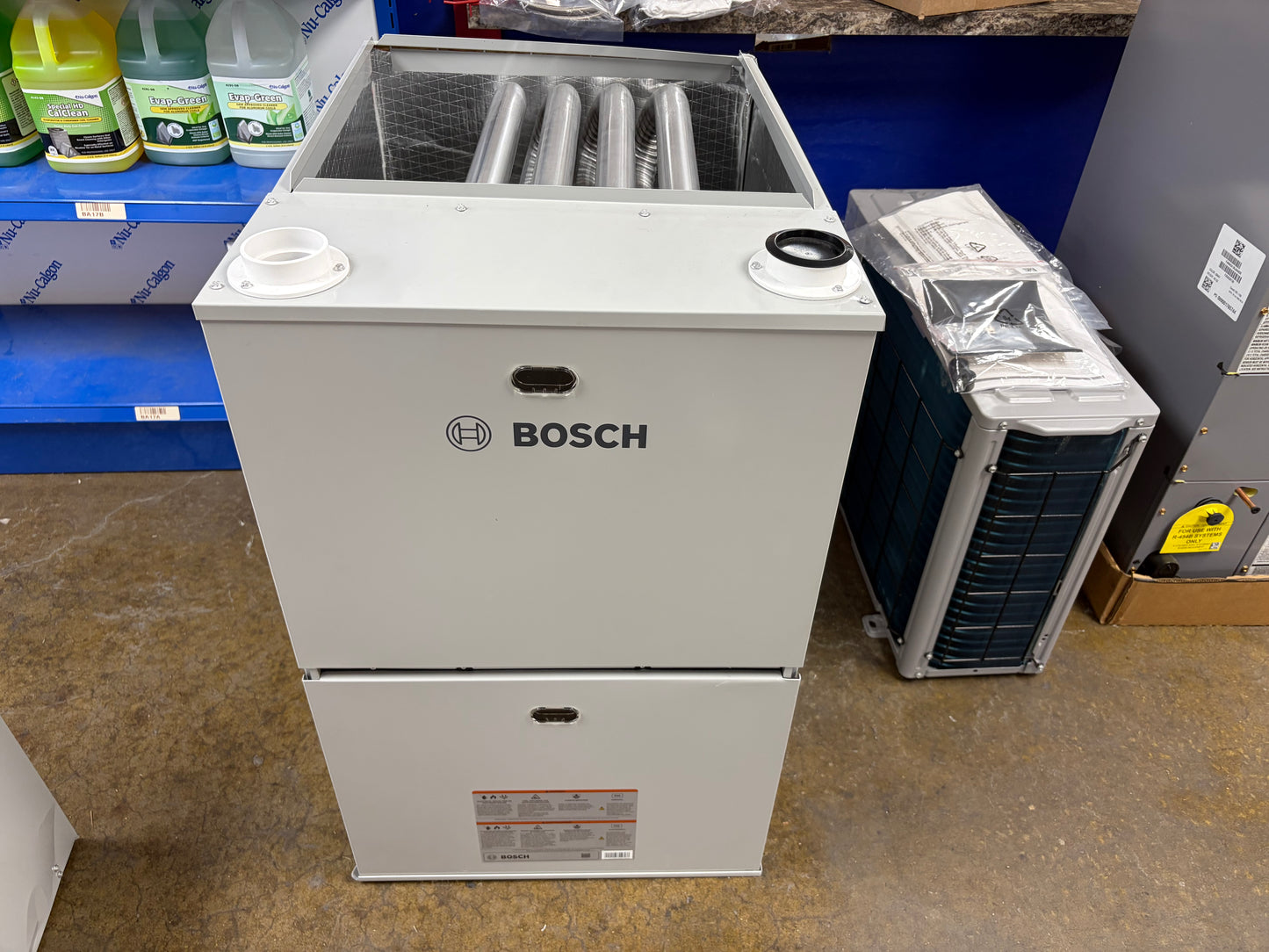 Bosch 80k BTU Gas Furnace (BGH96M080C4C)