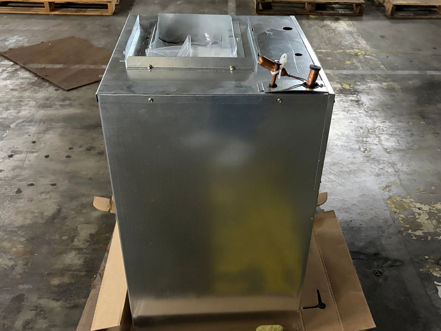 AirEase Air 1.5 Ton Air Handler (BCW1C1805NA4X)