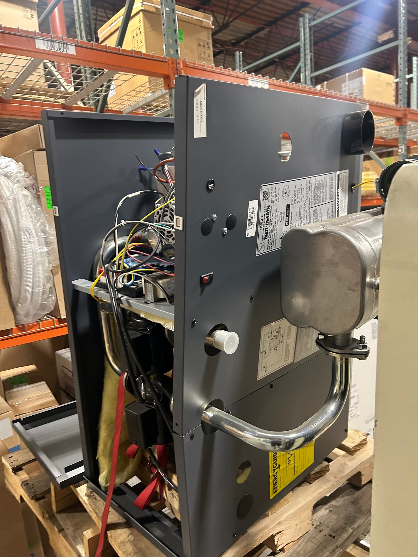 Weil Mclain 175K BTU Natural Gas/LP Hot Water Boiler (GV90+6)